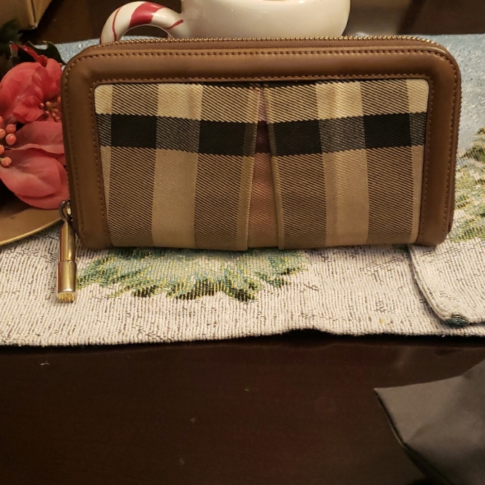 Burberry Saddle Brown Leather & Canvas Zippy Wallet